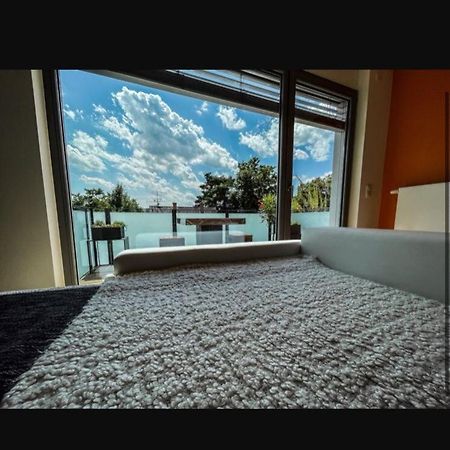 Zimmer - Modernes Apartment Mit 45 Qm. Straubing Luaran gambar