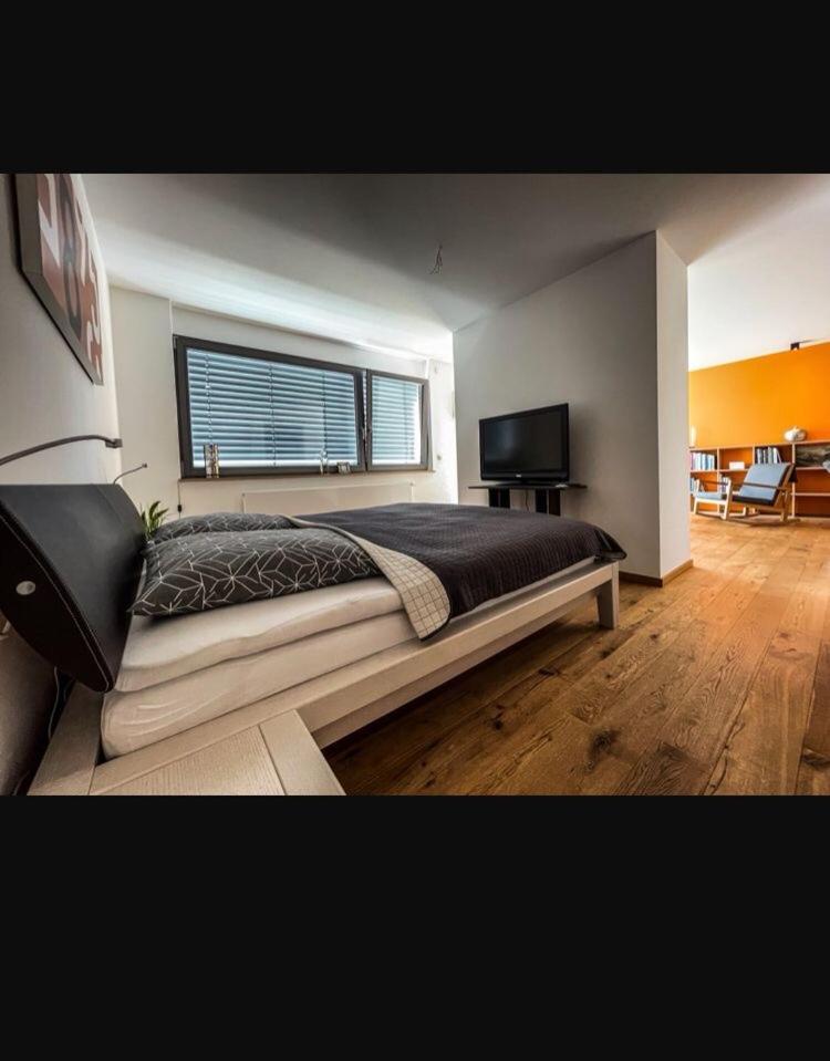 Zimmer - Modernes Apartment Mit 45 Qm. Straubing Luaran gambar